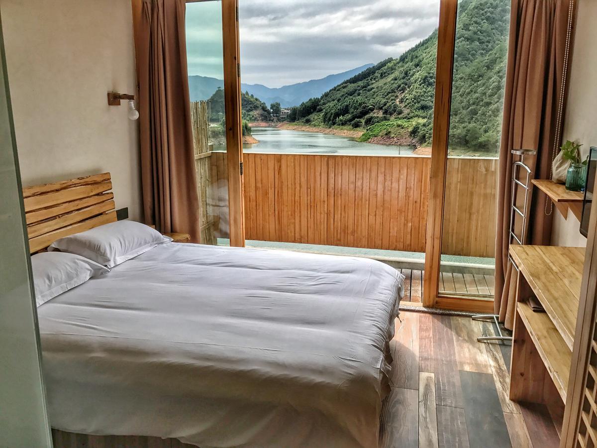 The Lake View Deyishe Resort In Thousand Island Lake Qianwu Exterior foto