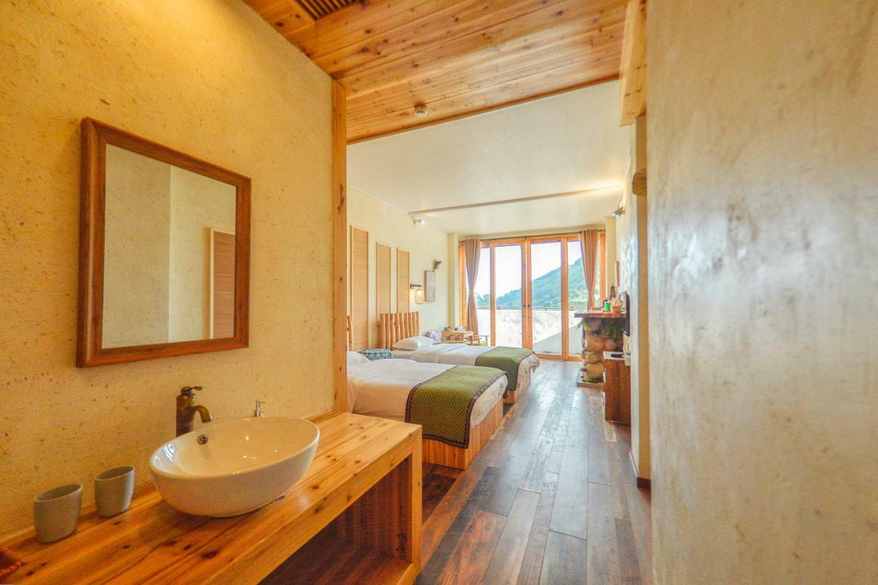 The Lake View Deyishe Resort In Thousand Island Lake Qianwu Exterior foto